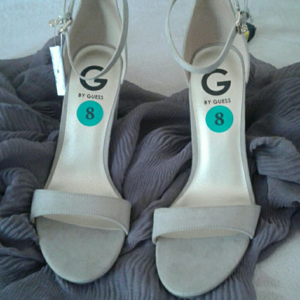 New GUESS Sandal's